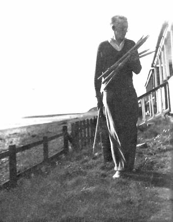 Tom Dalzell snr. at Latona, 1944; picture supplied by Tom Dalzell